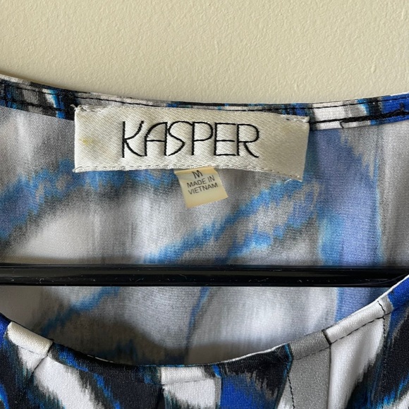 BOGO Patterned sleeveless top - Picture 3 of 4